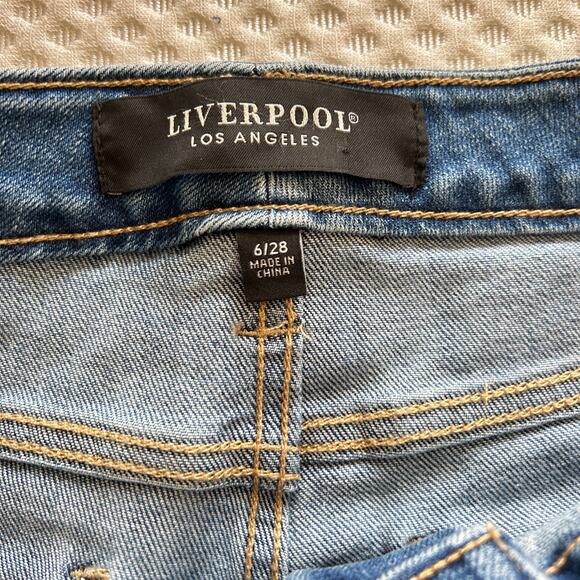 Liverpool Kristy Hi-Rise Denim Jean Shorts 28 6 NWT Distressed Walking Bermuda - Picture 7 of 8